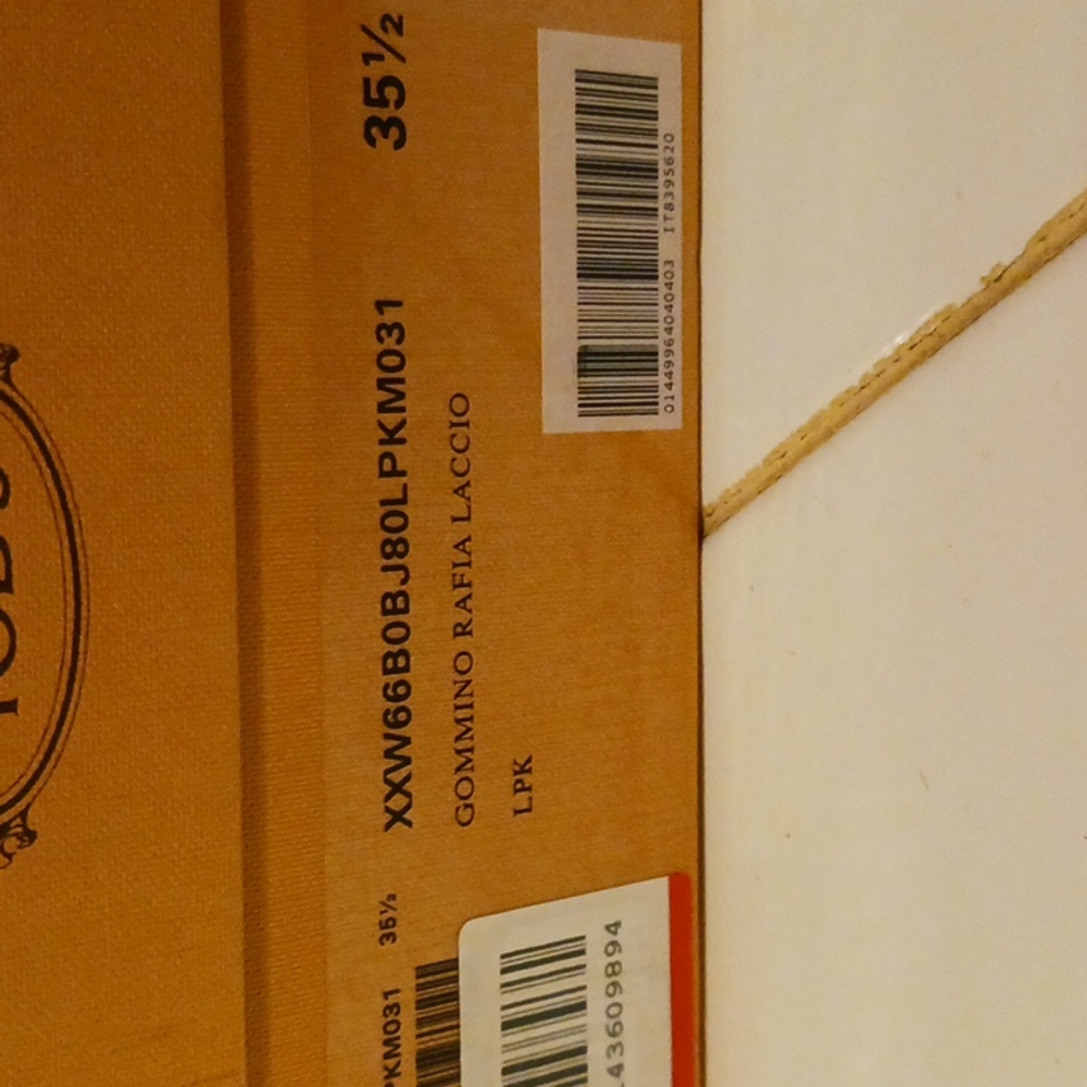 Shoes - Picture 4 of 4